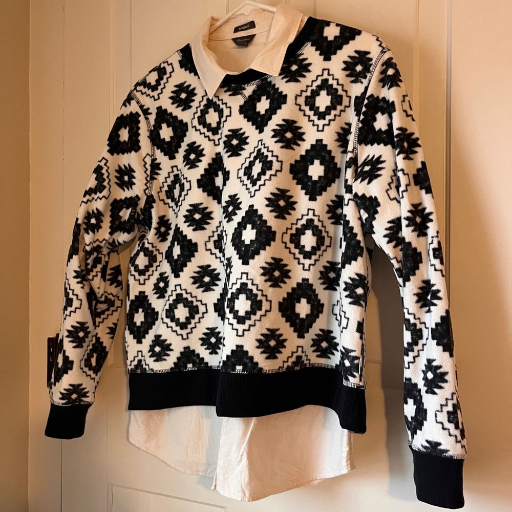Eddie Bauer Black and White Crew Neck Sweater with Geometric Pattern